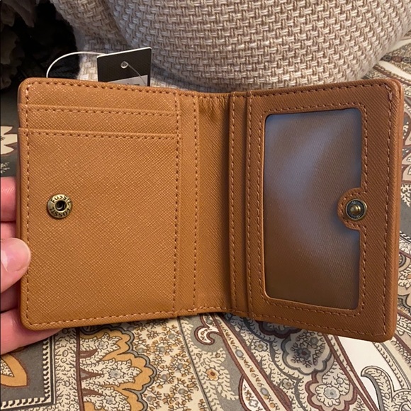 BN Fossil Crossbody Purse with matching wallet - Picture 5 of 6